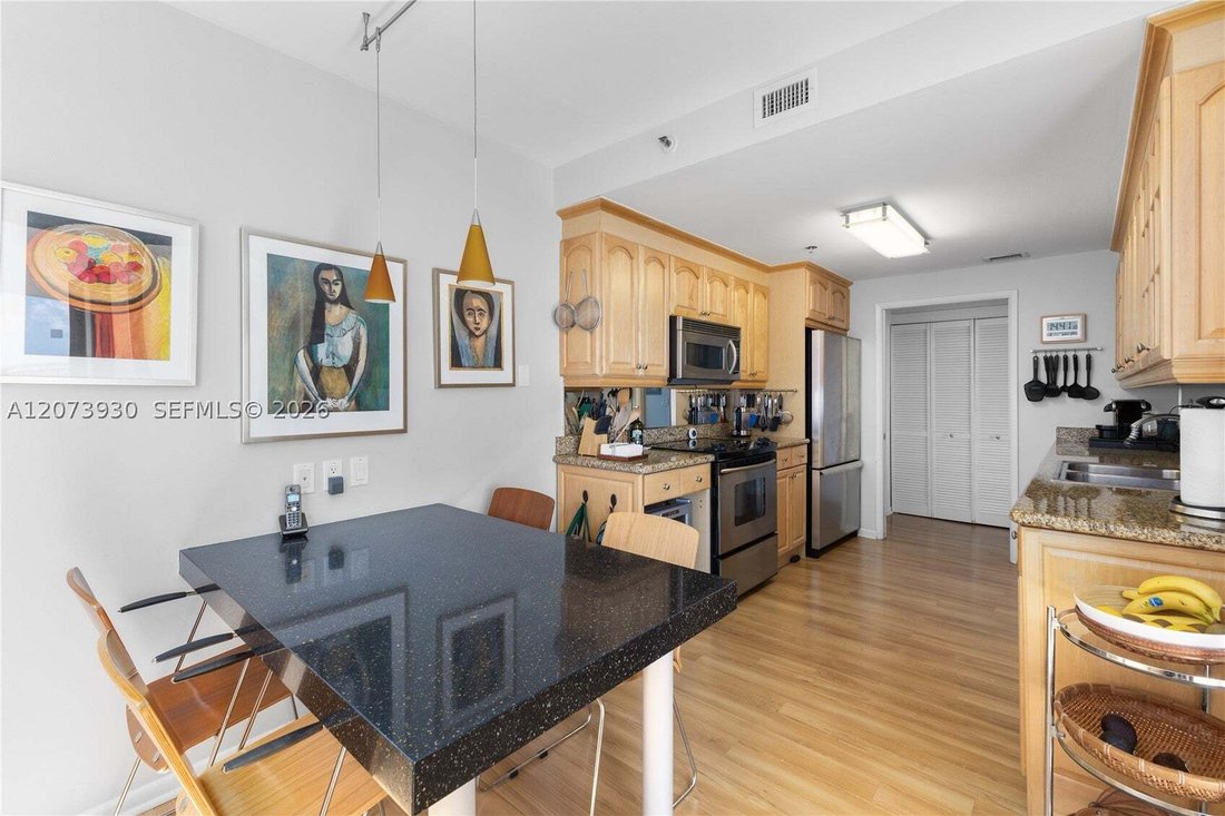 Condo in Miami, Florida, United States 3 - 18689943