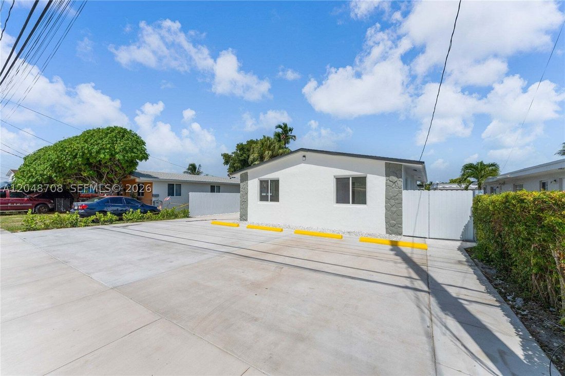 House in Miami, Florida, United States 3 - 18354279