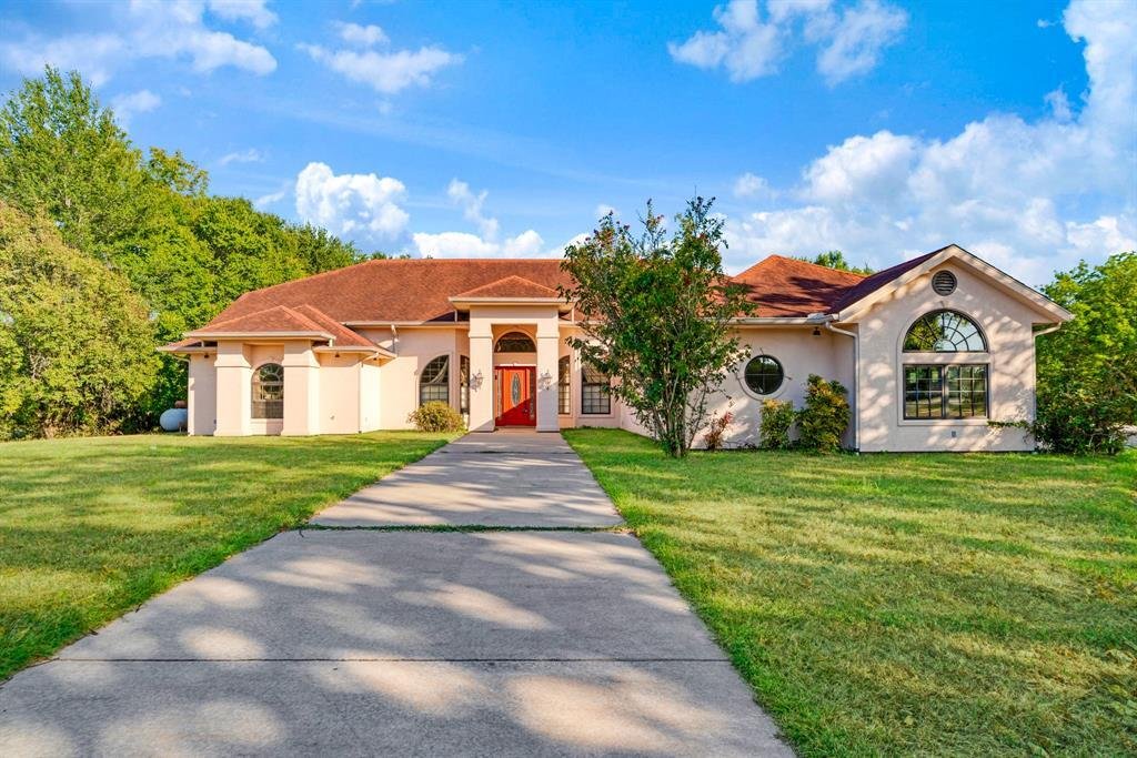 House in Paris, Texas, United States 1 - 18437494