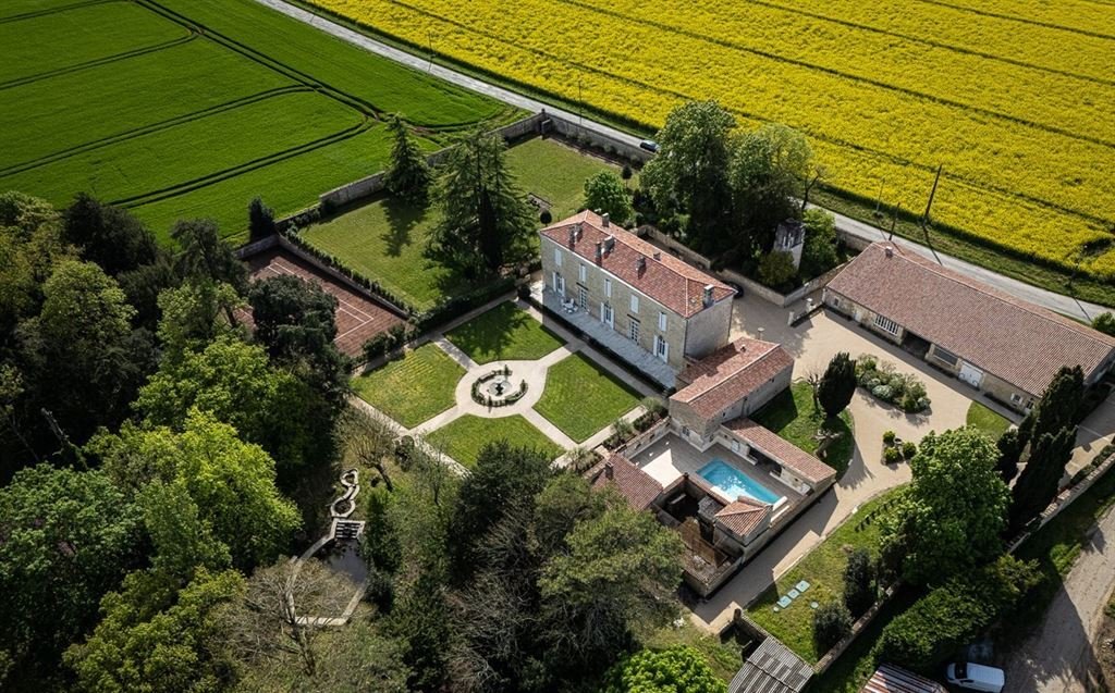 Estate in Grissais-Gros Noyer, Fontenay-le-Comte, France 1 - 18691172