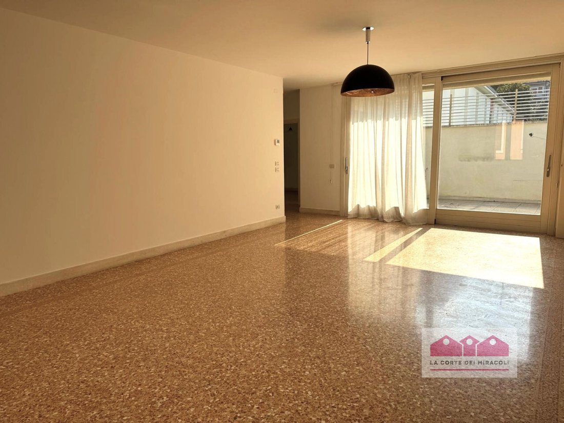 Apartment in Center, Vicenza, Veneto 4 - 18691394