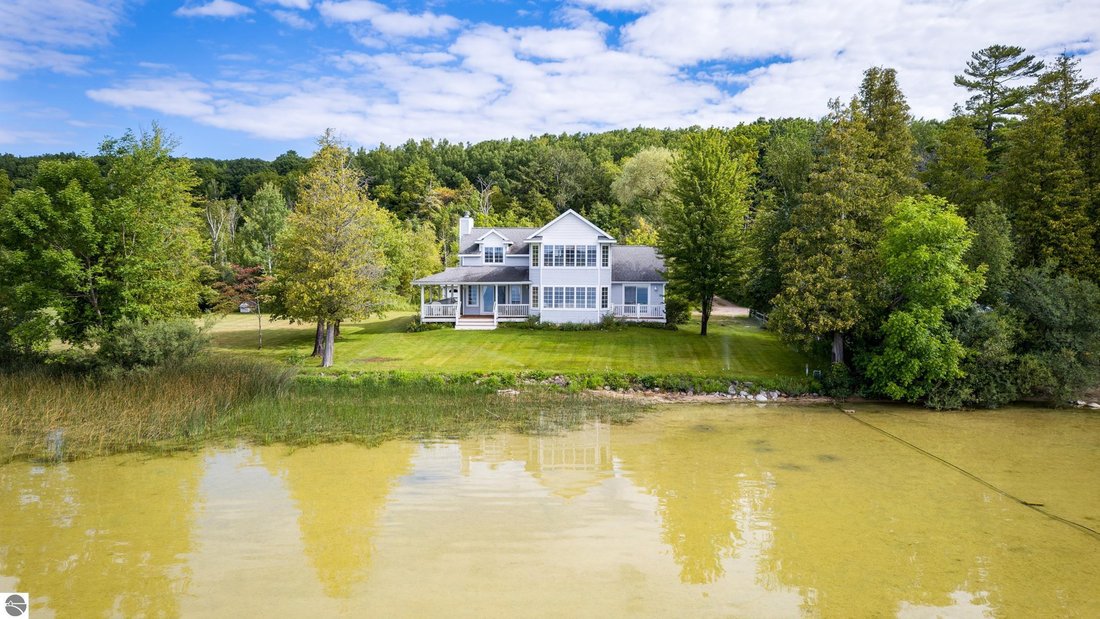 House in Frankfort, Michigan, United States 1 - 18688277