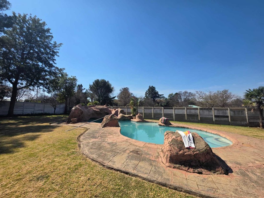 House in Vanderbijlpark, Gauteng, South Africa 2 - 18688566