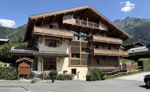 Chalet in Les Contamines-Montjoie, Auvergne-Rhône-Alpes, France 1