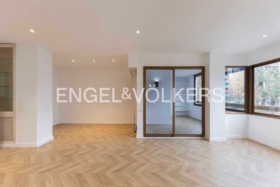 Apartment in Extramurs, Valencia, Spain 2 - 17402224