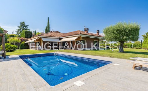 House in Bellaterra, Cerdanyola del Valles, Catalonia 1