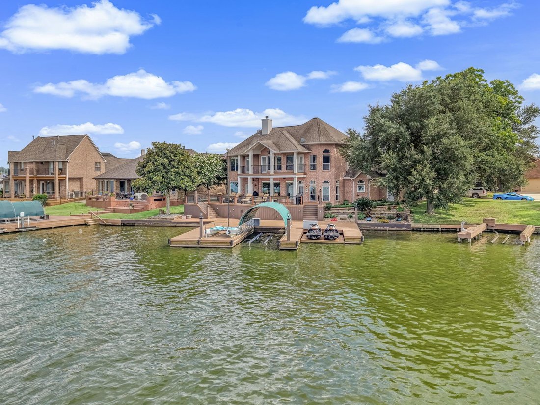 House in Montgomery, Texas, United States 1 - 18690159