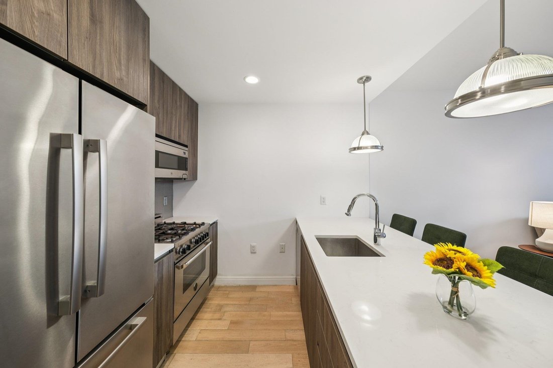 Condo in Jersey City, New Jersey, United States 5 - 18690687