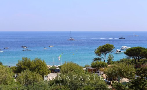 House in Ramatuelle, Provence-Alpes-Côte d'Azur, France 1