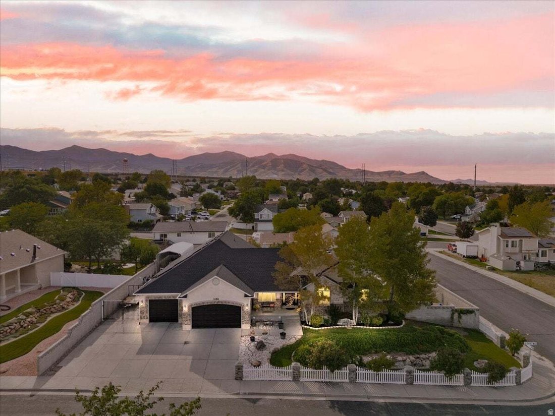 House in West Valley City, Utah, United States 2 - 18689923