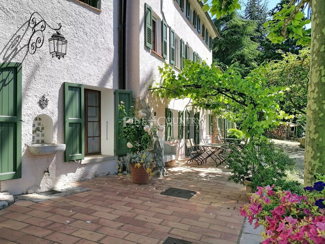 Villa in Grasse, Provence-Alpes-Côte d'Azur, France 1 - 18688397