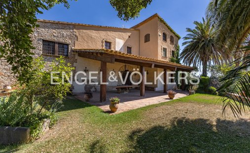 House in la Bisbal del Penedes, Catalonia, Spain 1