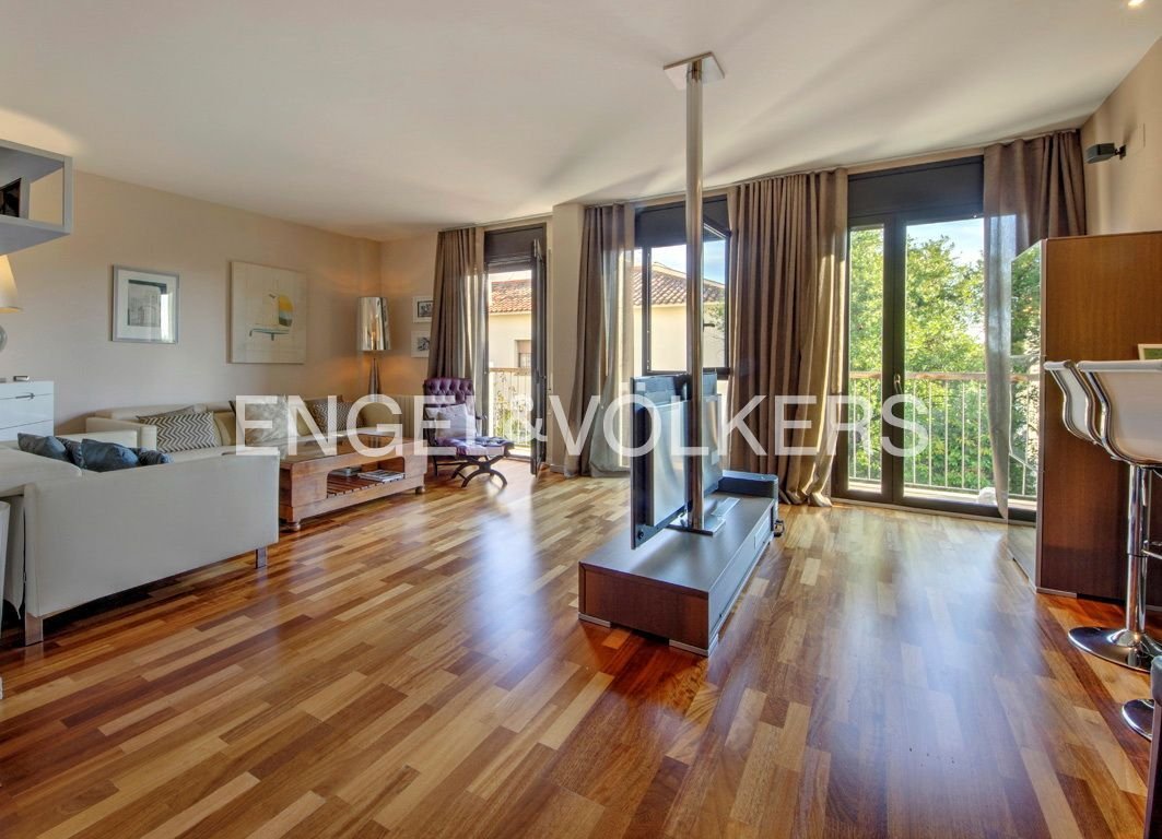 Appartamento a Sant Just Desvern, Catalogna, Spagna 1 - 18431726