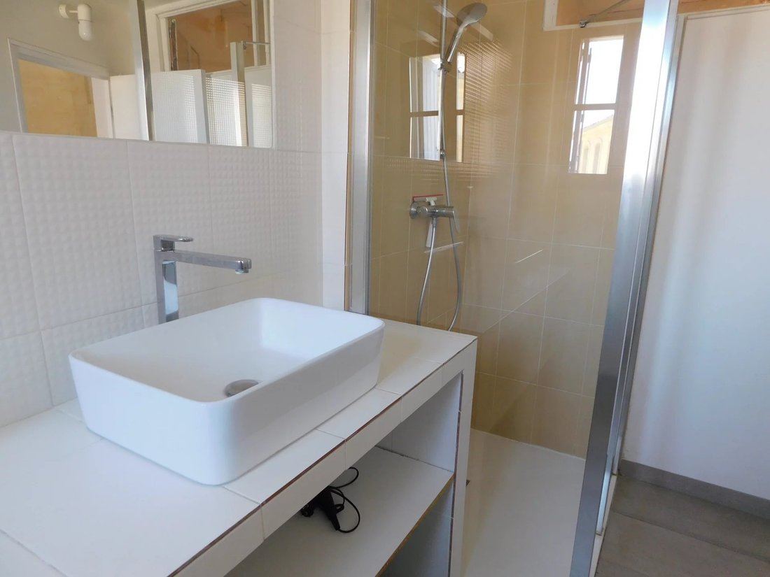 Townhouse in Arles, Provence-Alpes-Côte d'Azur, France 5 - 18688259