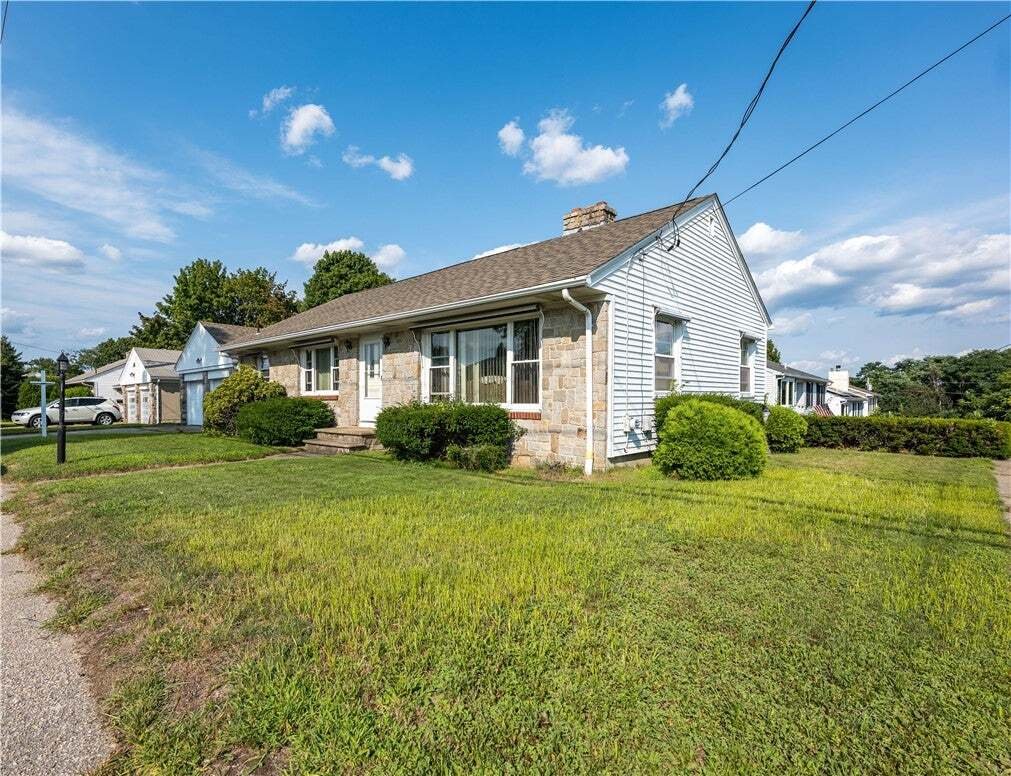 House in Cranston, Rhode Island, United States 2 - 18689389