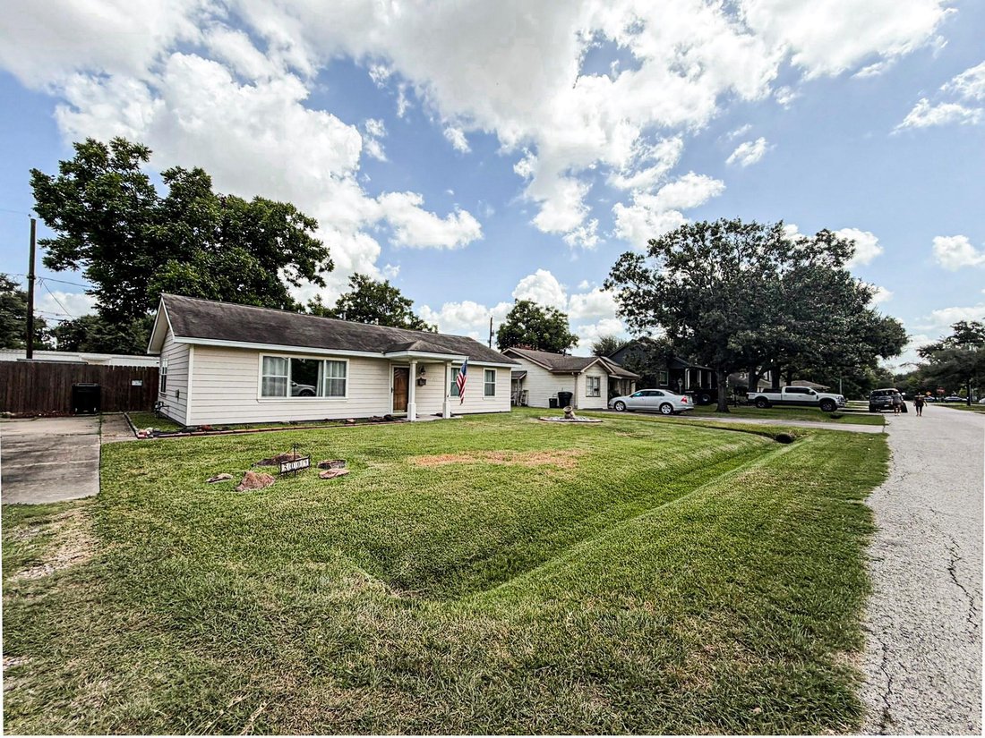 House in Houston, Texas, United States 3 - 18687935