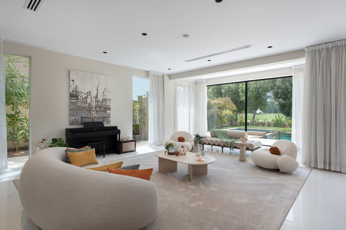 Villa in The Lakes, Dubai, United Arab Emirates 5 - 18688254