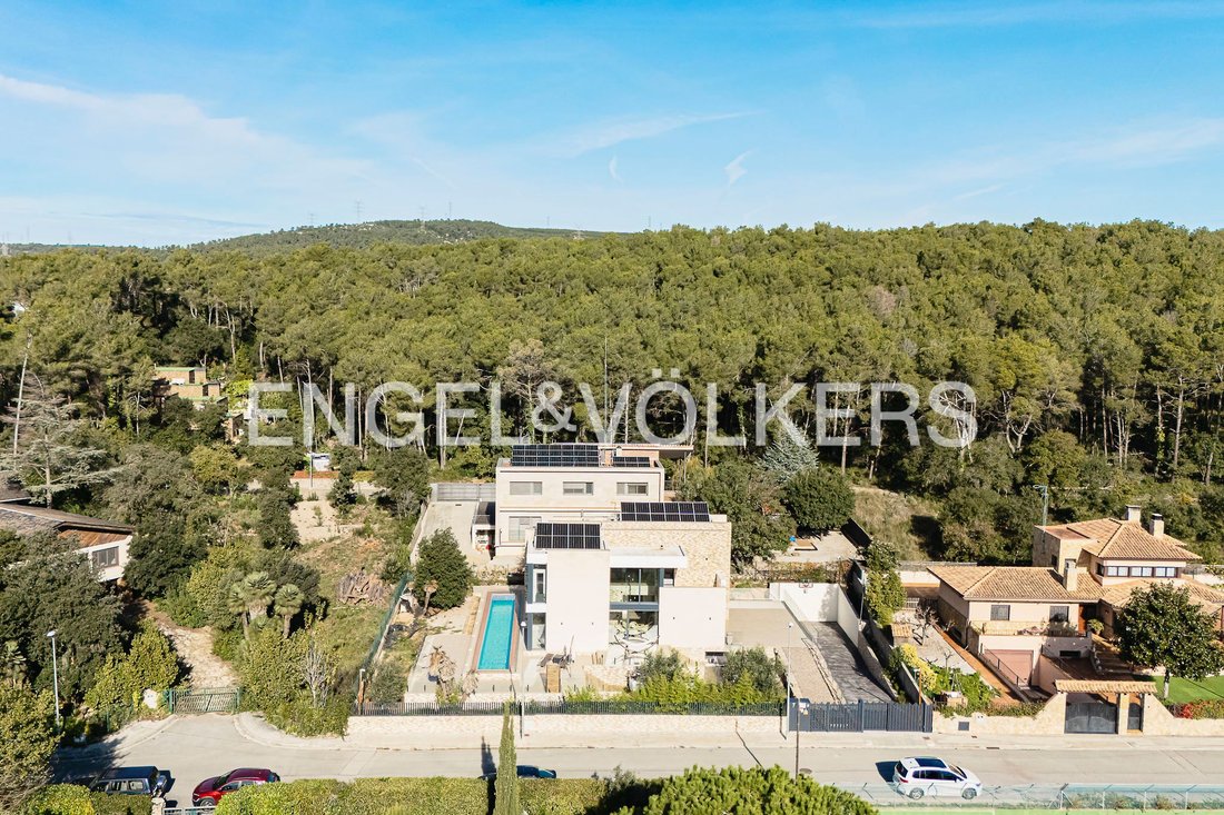 Haus in Begues, Katalonien, Spanien 1 - 16398988