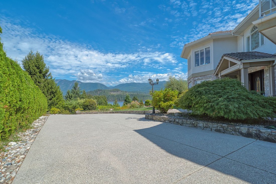 House in Sechelt, British Columbia, Canada 3 - 18689069