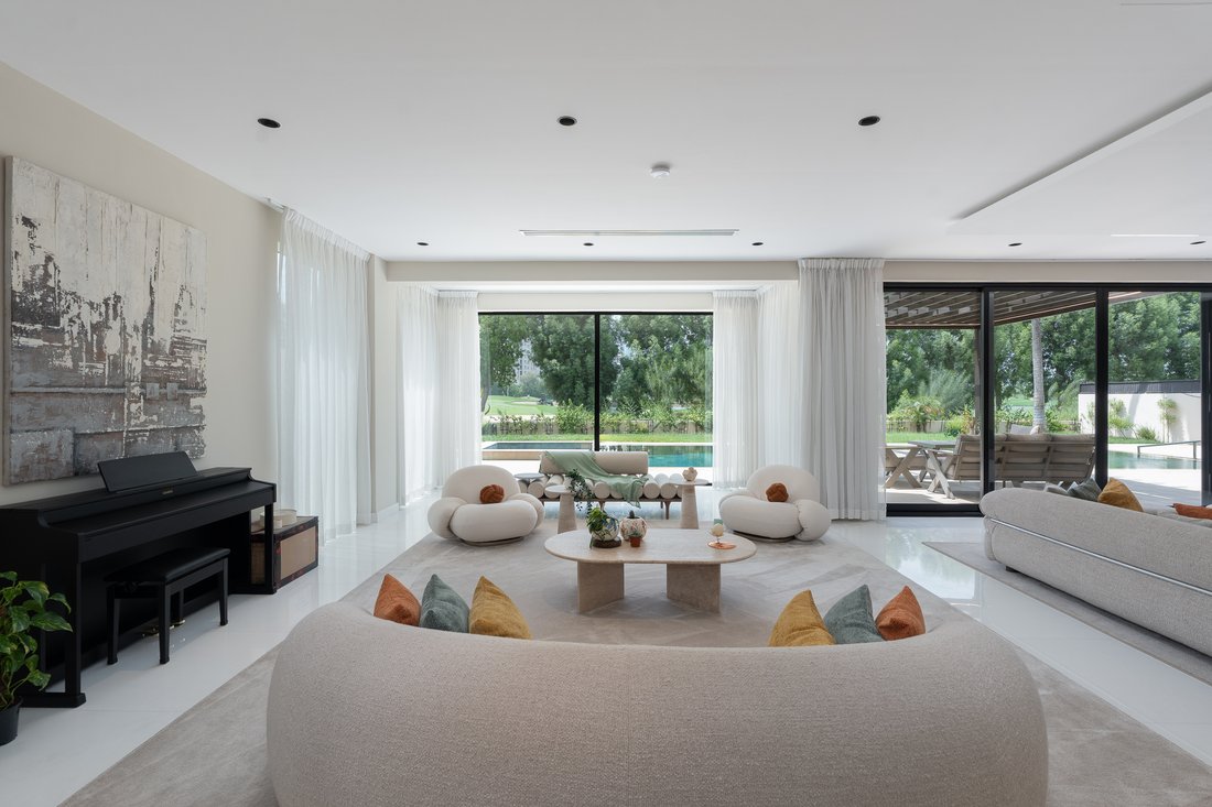 Villa in The Lakes, Dubai, United Arab Emirates 3 - 18688254