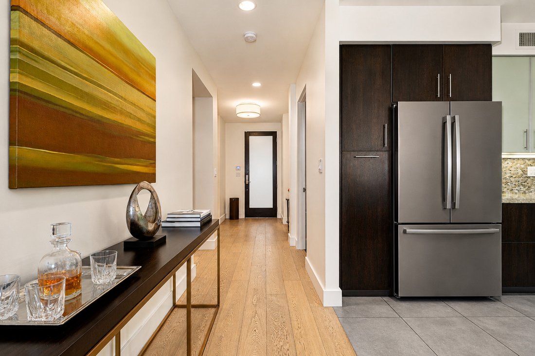 Condo in Los Angeles, California, United States 3 - 18691058