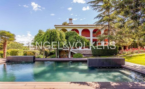 House in Chiva, Valencian Community, Spain 1