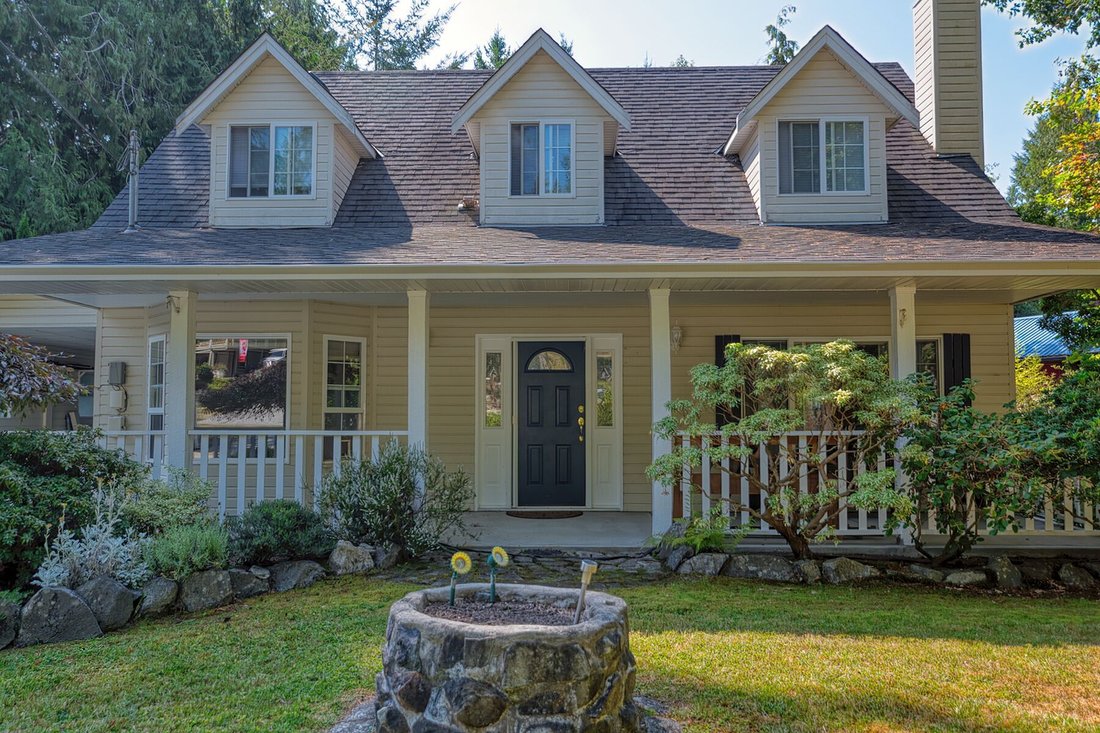 House in Madeira Park, British Columbia, Canada 2 - 18689067