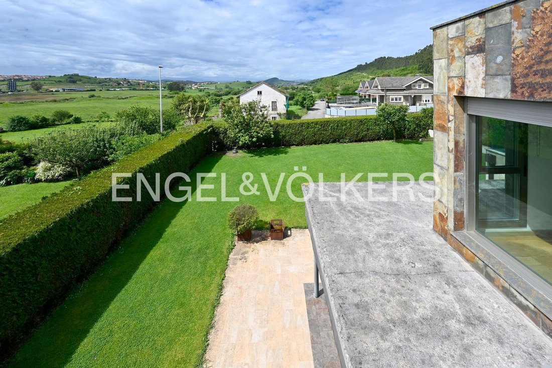 House in Santa Cruz de Bezana, Cantabria, Spain 4 - 17923486