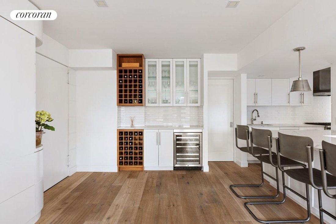Co Op in New York, New York, United States 5 - 18686650