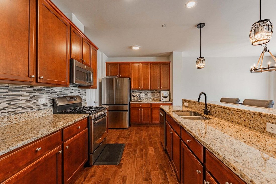Condo in Naperville, Illinois, United States 4 - 18690440
