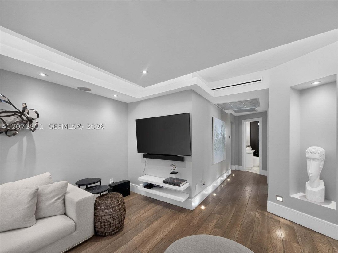 Co Op in Bal Harbour, Florida, United States 4 - 18689993