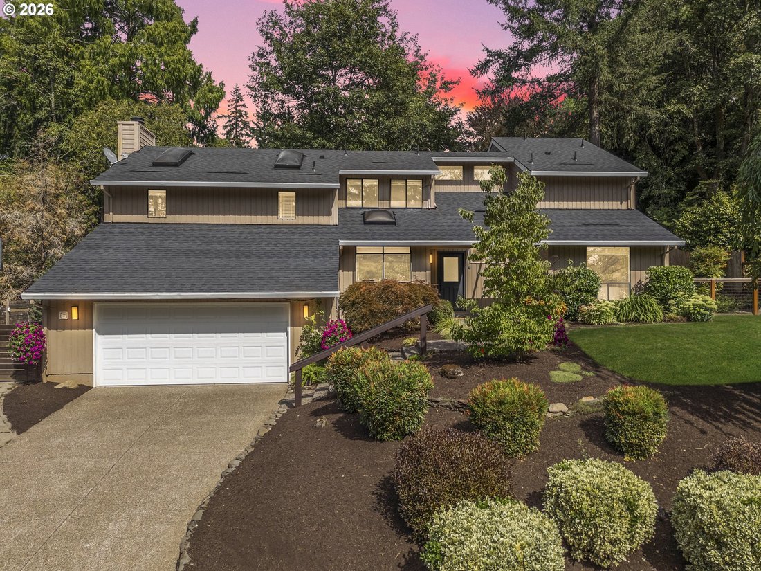 House in Lake Oswego, Oregon, United States 1 - 18690697