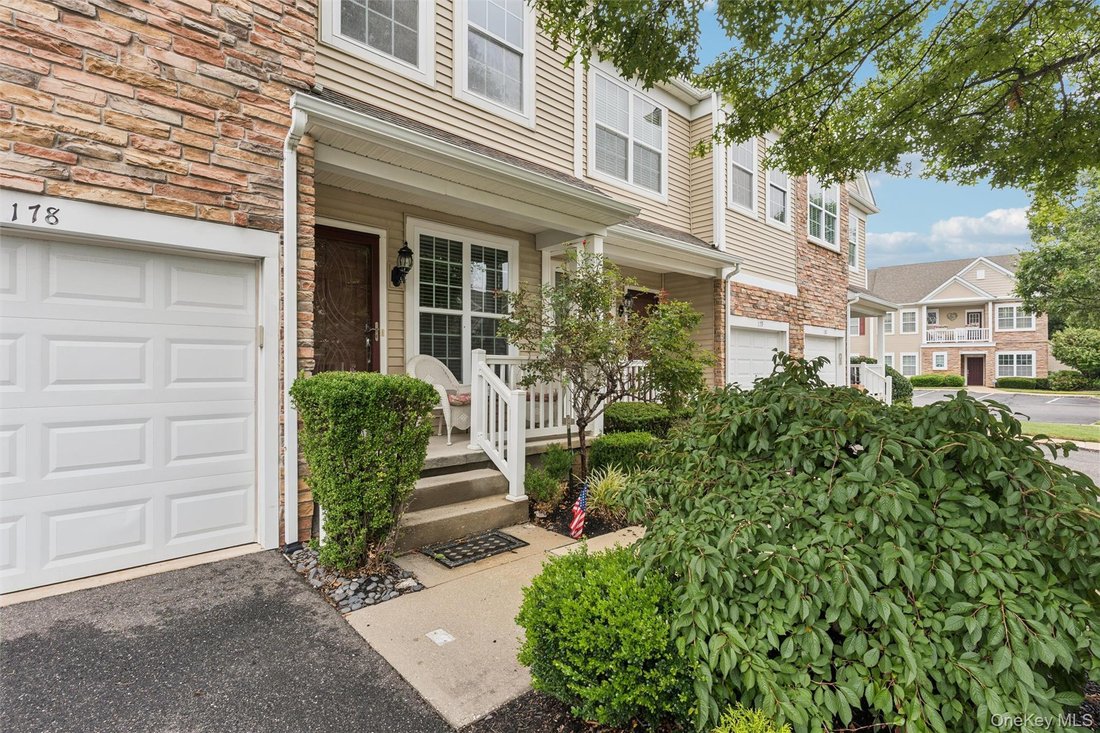 Condo in Massapequa, New York, United States 1 - 18690999