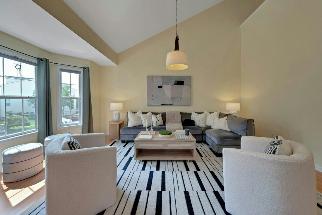 Townhouse in Nutley, New Jersey, United States 5 - 18680451