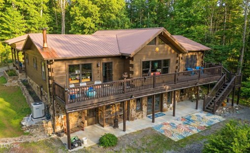 House in Tellico Plains, Tennessee, United States 1