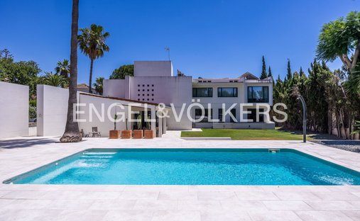 House in Dos Hermanas, Andalusia, Spain 1
