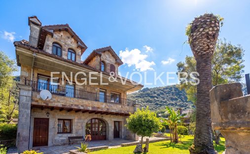 House in Liendo, Cantabria, Spain 1
