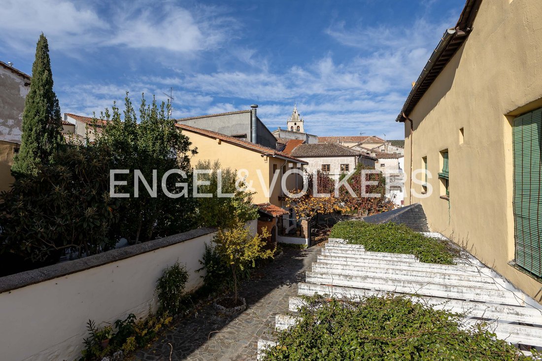 Villa in Torrelaguna, Comunidad de Madrid, Spain 1 - 16675073