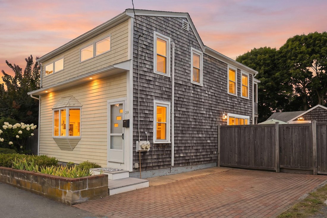 House in Provincetown, Massachusetts, United States 1 - 18690655