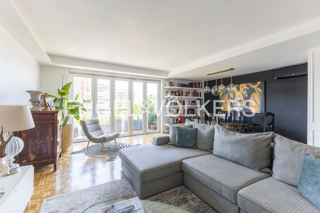 Appartamento a Ciudad Lineal, Madrid, Spagna 1 - 18355278