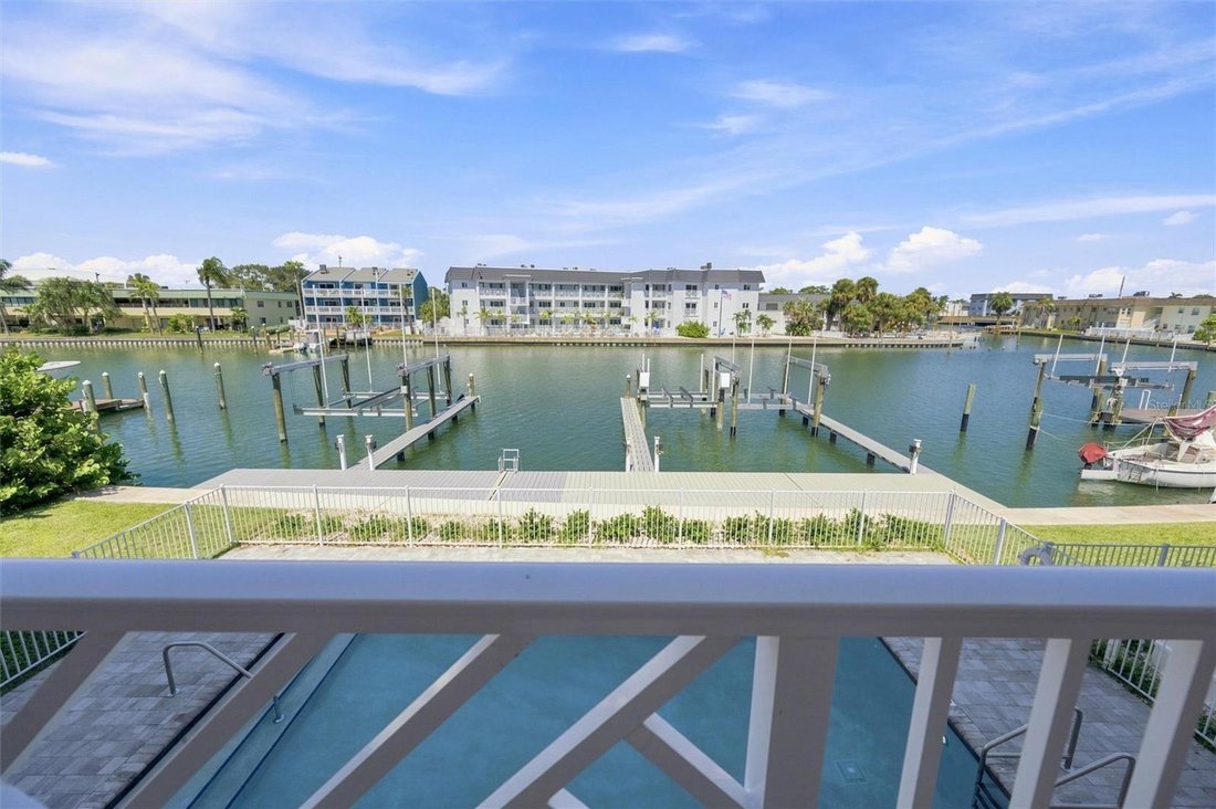 Townhouse in St. Pete Beach, Florida, United States 4 - 18689876