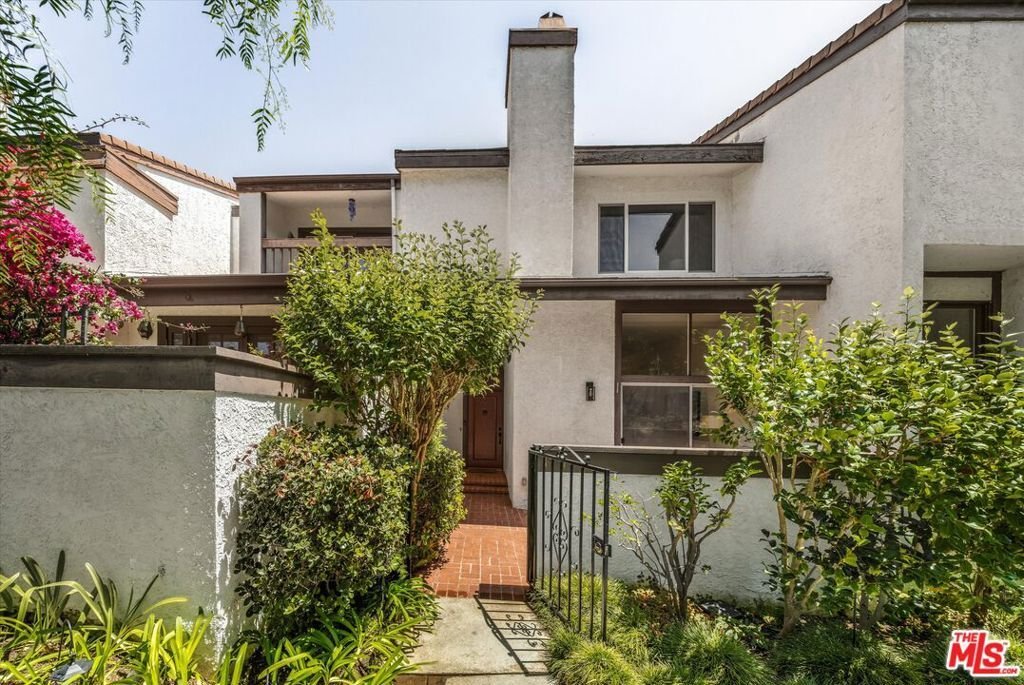 Condo in Los Angeles, California, United States 2 - 18689767