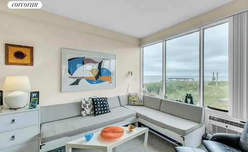 Co Op in East Quogue, New York, United States 1