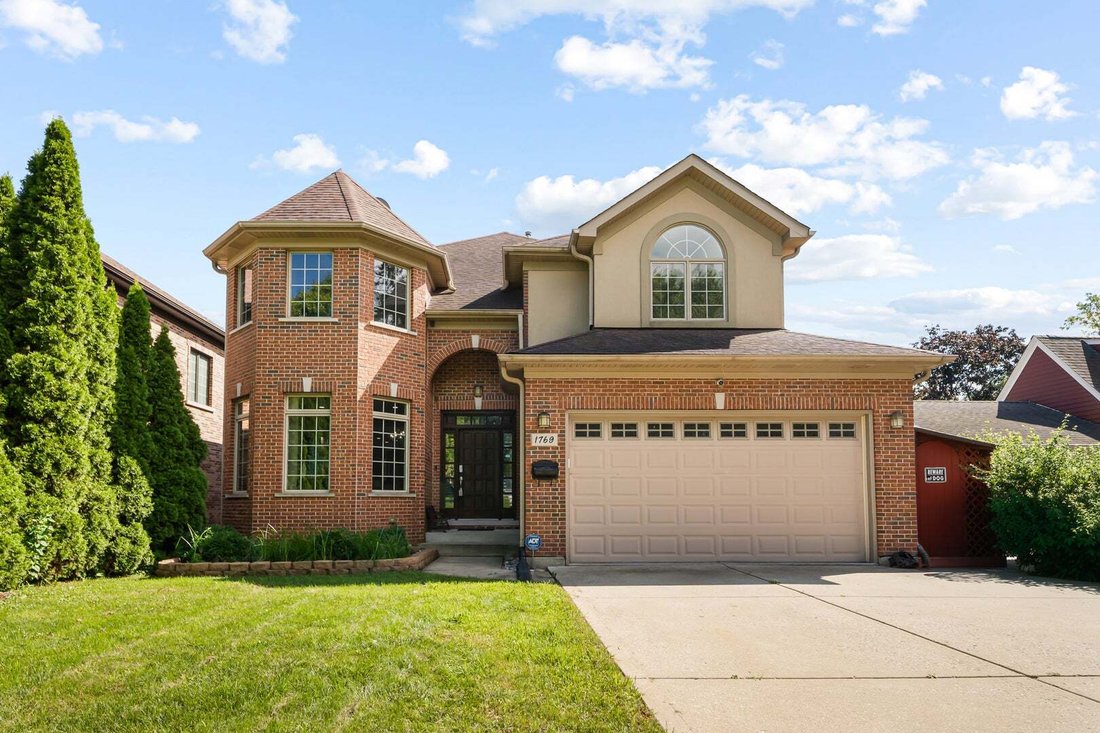 House in Des Plaines, Illinois, United States 2 - 18687766