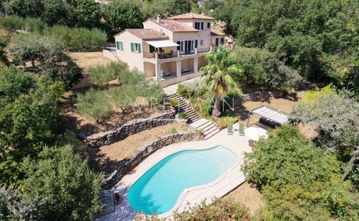Villa in Le Cannet-des-Maures, Provence-Alpes-Côte d'Azur, France 1