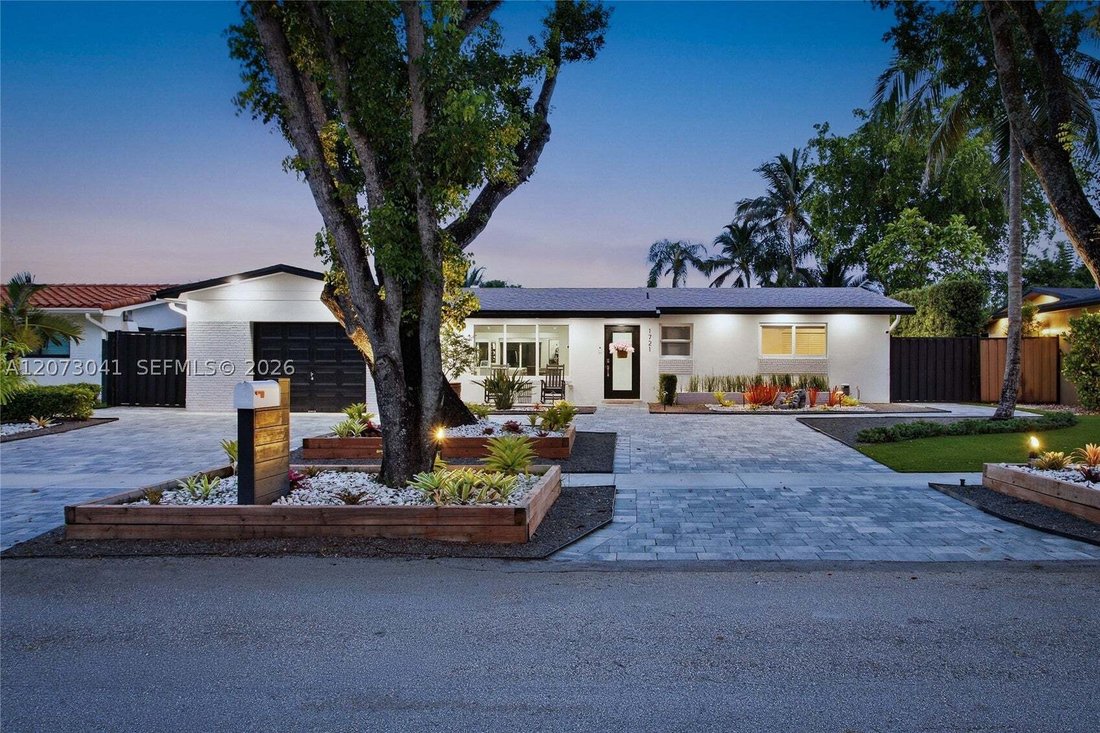 House in Pembroke Pines, Florida, United States 1 - 18689888