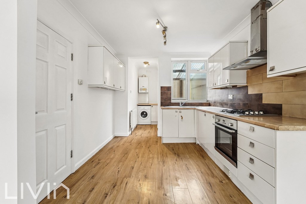 Apartment in Selsdon, London Borough of Croydon, England 1 - 18691329