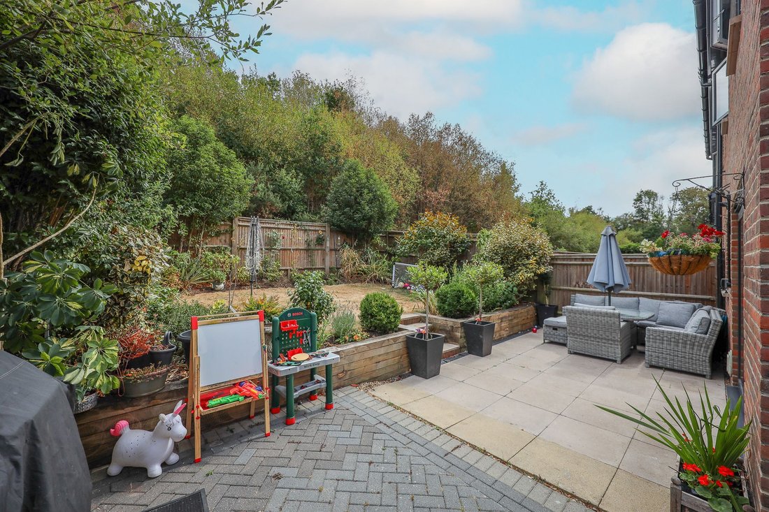 House in Burgess Hill, England 2 - 18688226