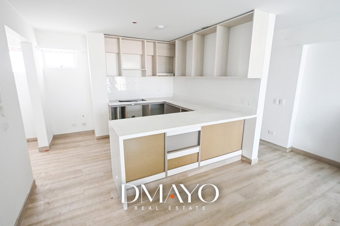 Apartment in Lima, Belarus 4 - 18688843