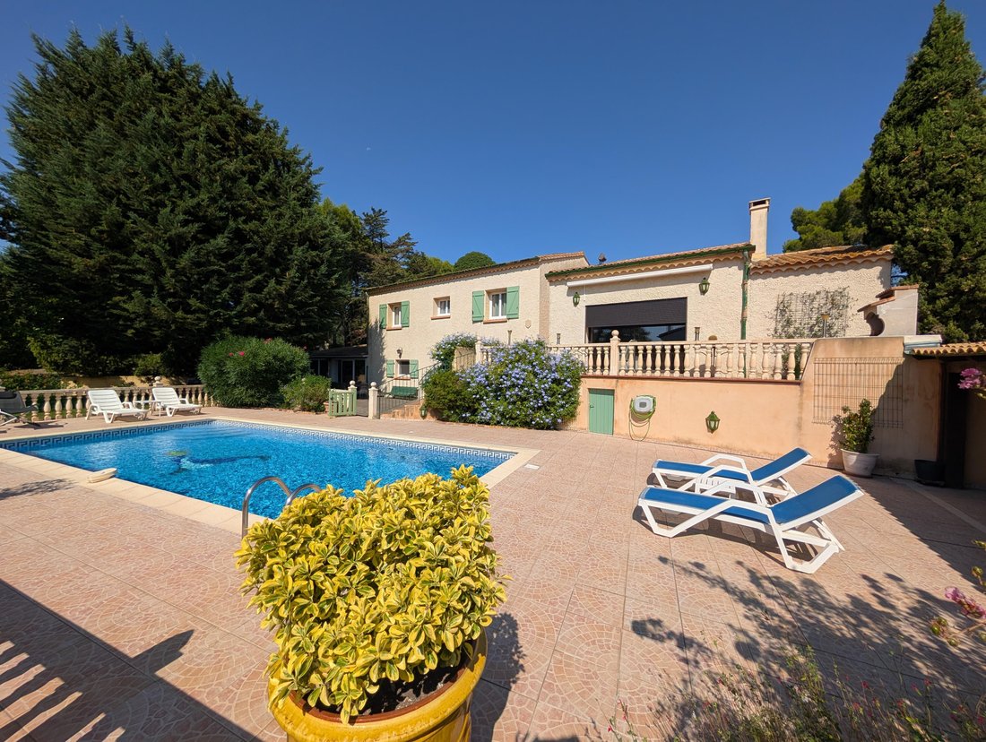 Estate in Nord, Pezenas, France 1 - 18687739